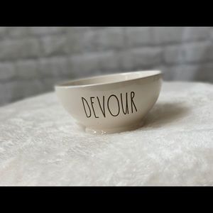 Devour Rae dun bowl